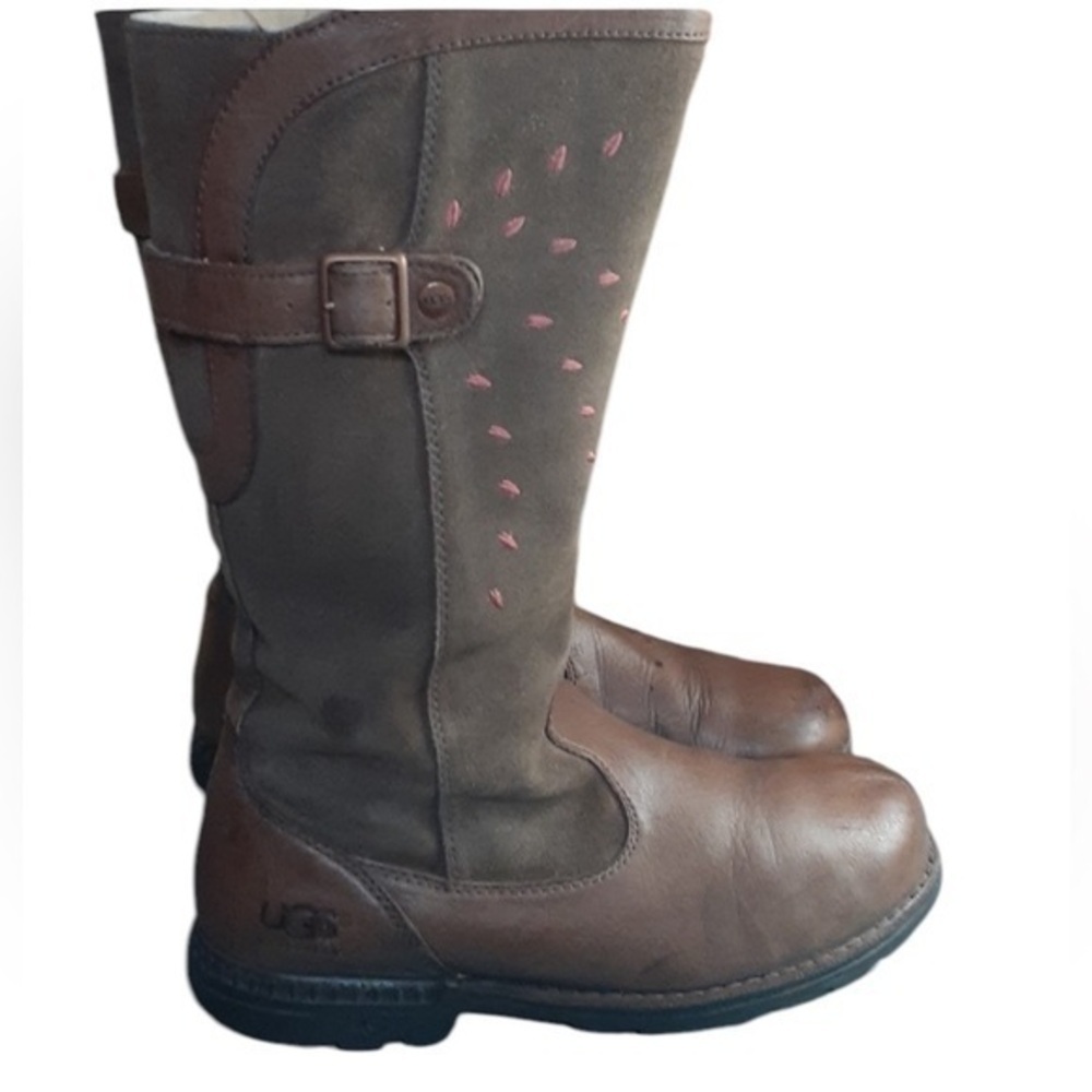 UGG AUSTRALIA BOOTS WOMEN 5   4/5